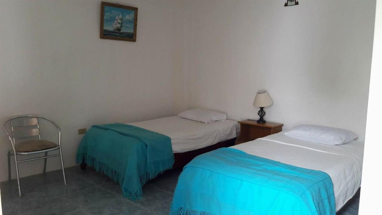 Hospedaje Sarita Puerto Villamil Exterior foto